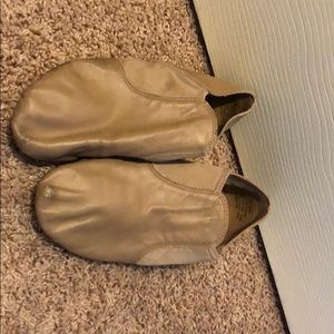Tan jazz shoes size 10